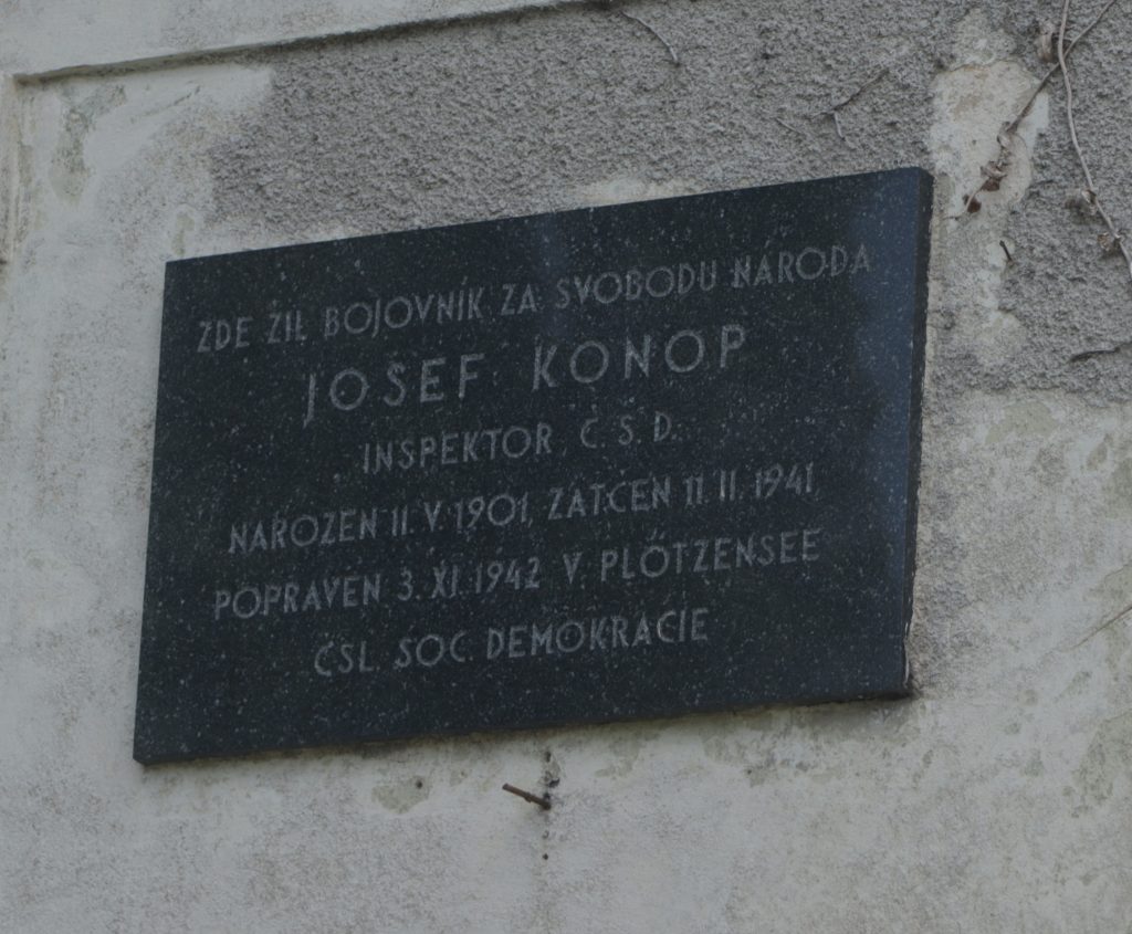 In Prag angebrachte Gedenktafel in Erinnerung an Josef Konop