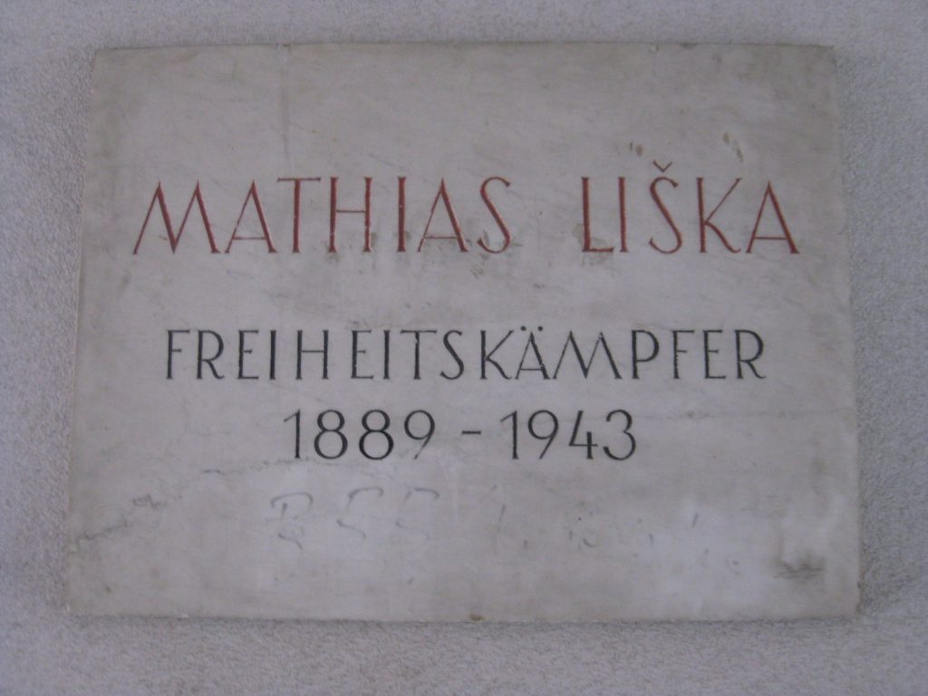 Gedenktafel, die am "Liska-Hof" in der Fünckhgasse 2 an Mathias Liska erinnert
