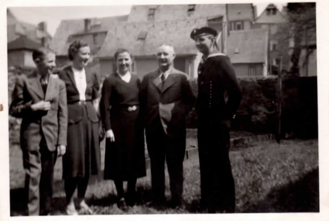 Josef Ludwig mit seiner Familie, vlnr. Anton, Magdel, Katharina, Josef, Karl